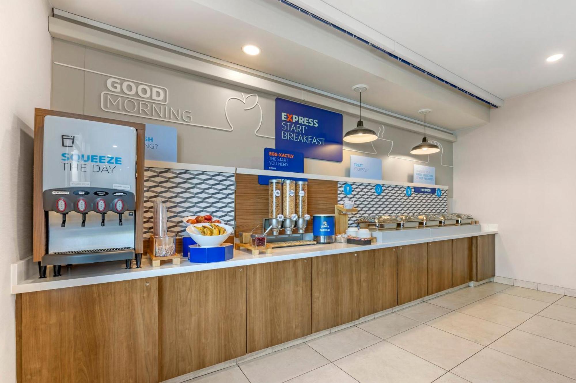 Holiday Inn Express Hotel & Suites Astoria By Ihg Esterno foto