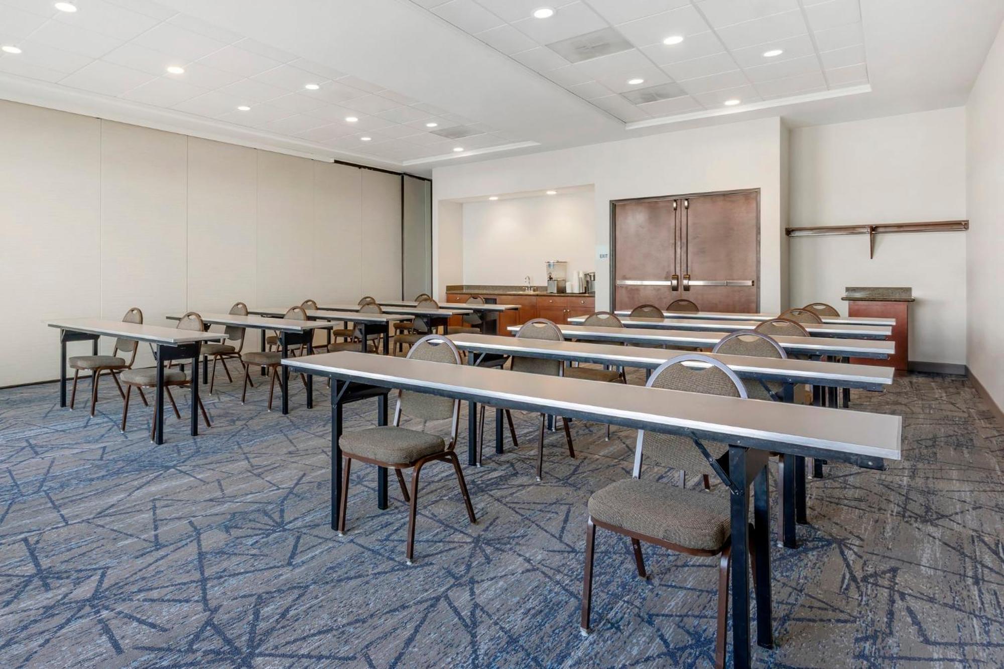 Holiday Inn Express Hotel & Suites Astoria By Ihg Esterno foto