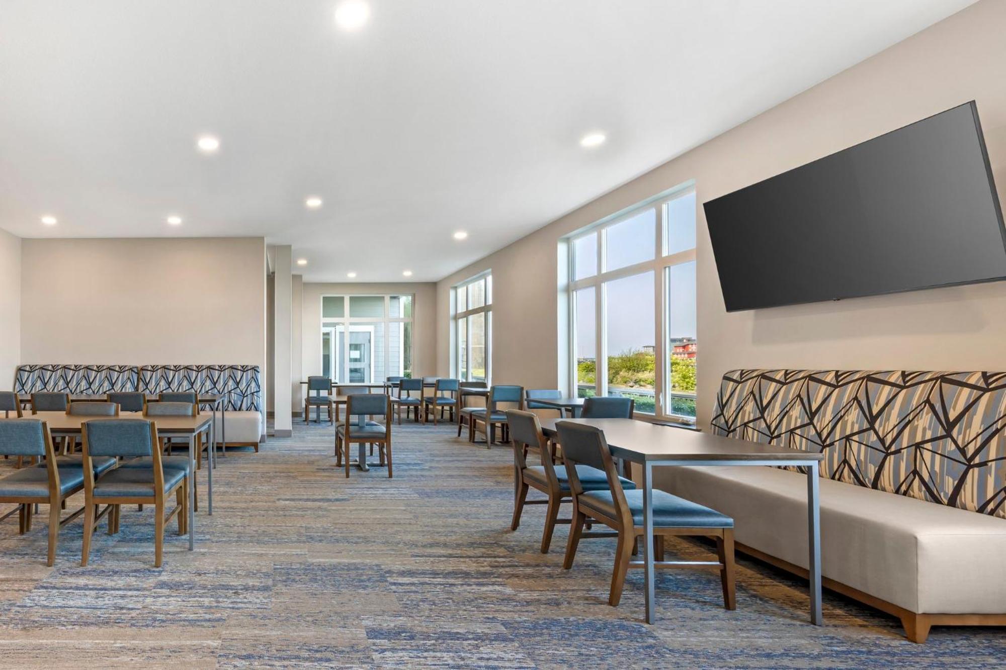 Holiday Inn Express Hotel & Suites Astoria By Ihg Esterno foto