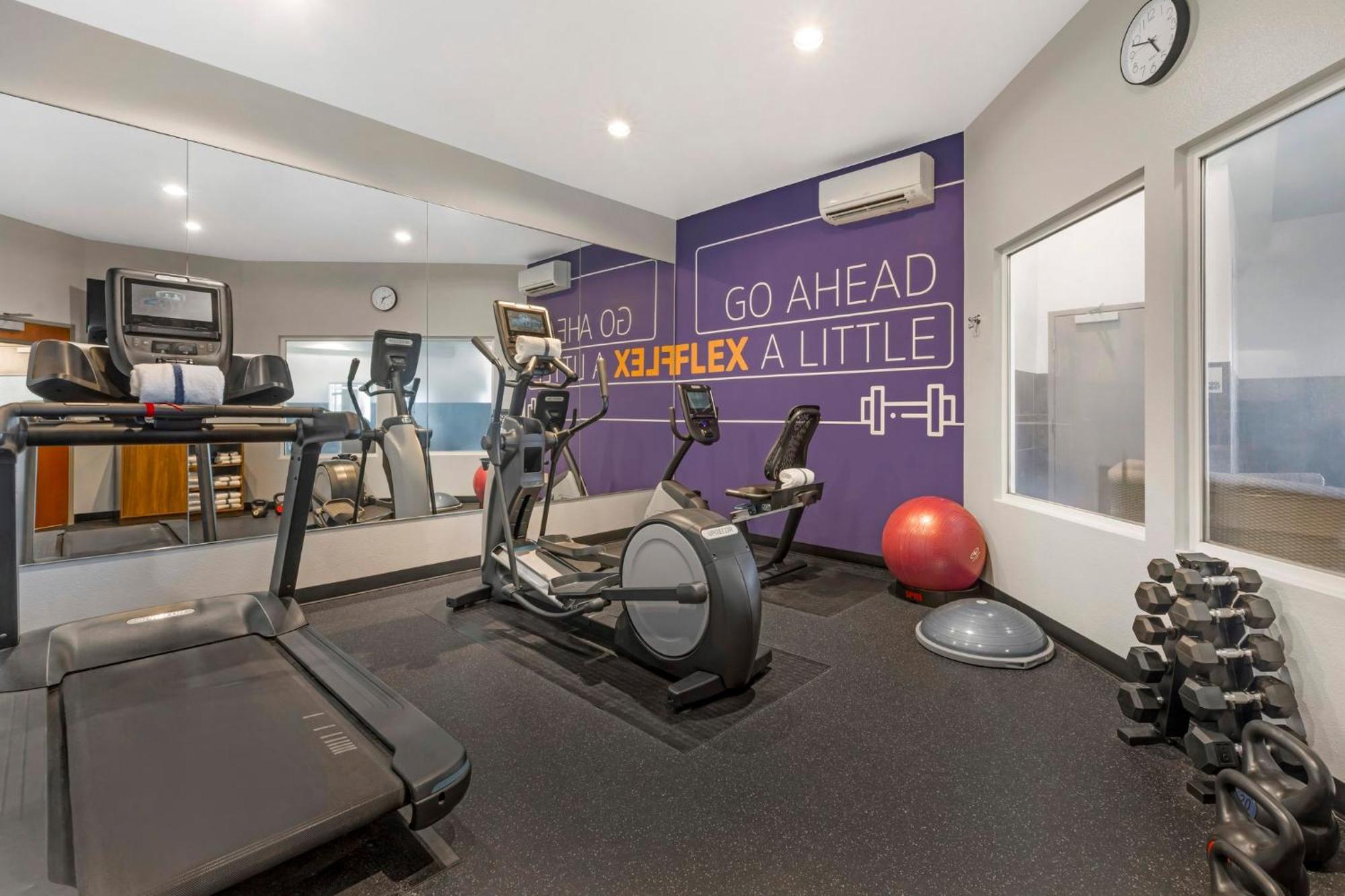 Holiday Inn Express Hotel & Suites Astoria By Ihg Esterno foto