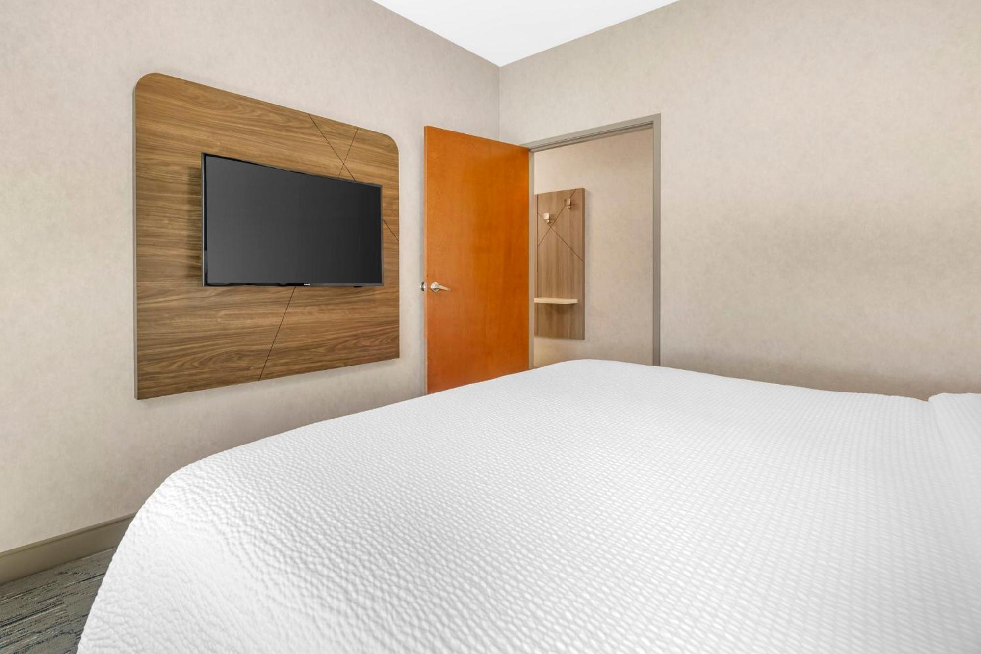 Holiday Inn Express Hotel & Suites Astoria By Ihg Esterno foto