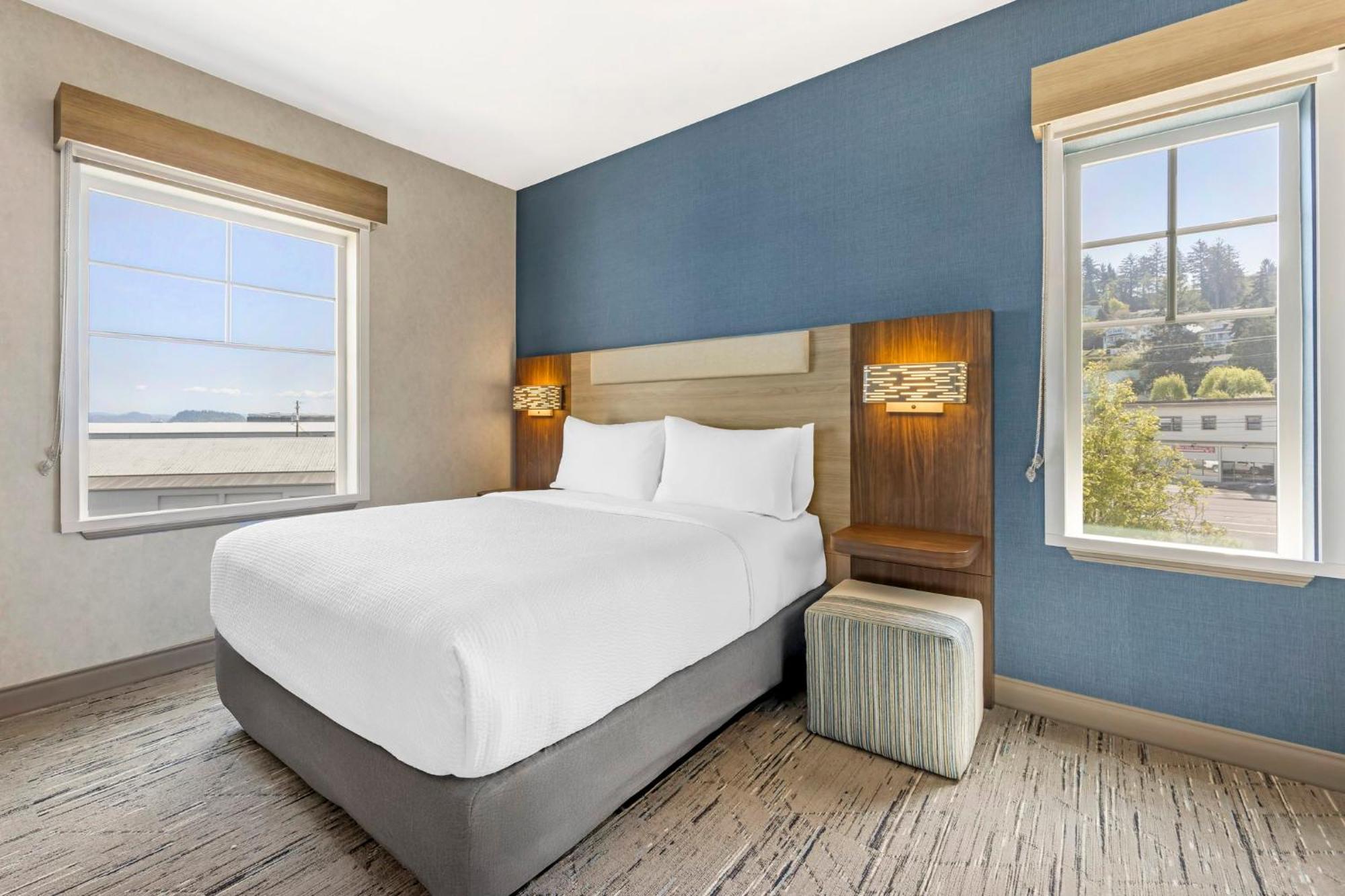 Holiday Inn Express Hotel & Suites Astoria By Ihg Esterno foto