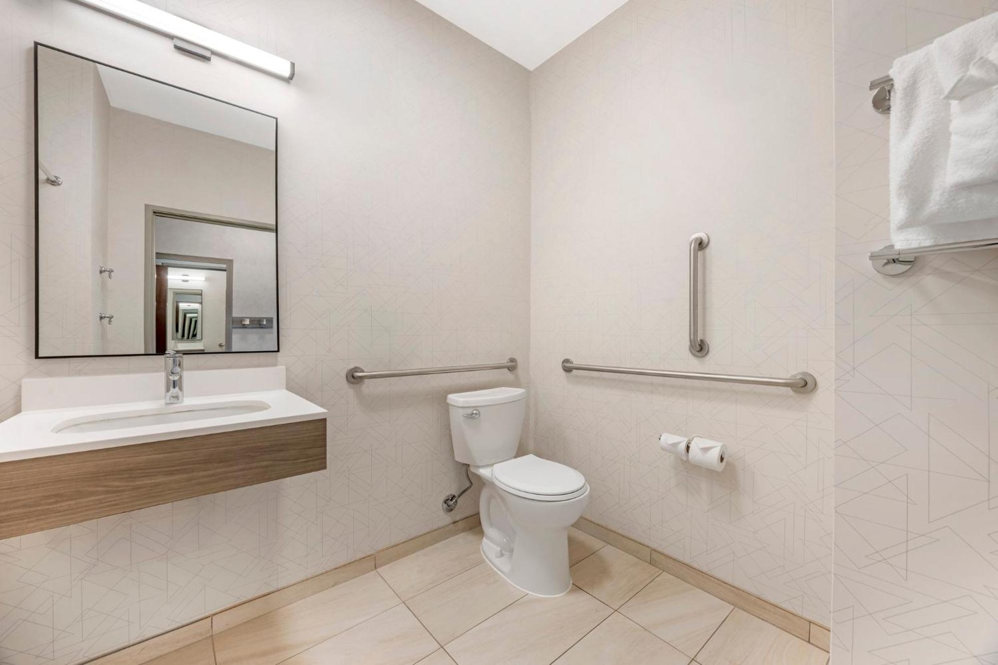Holiday Inn Express Hotel & Suites Astoria By Ihg Esterno foto