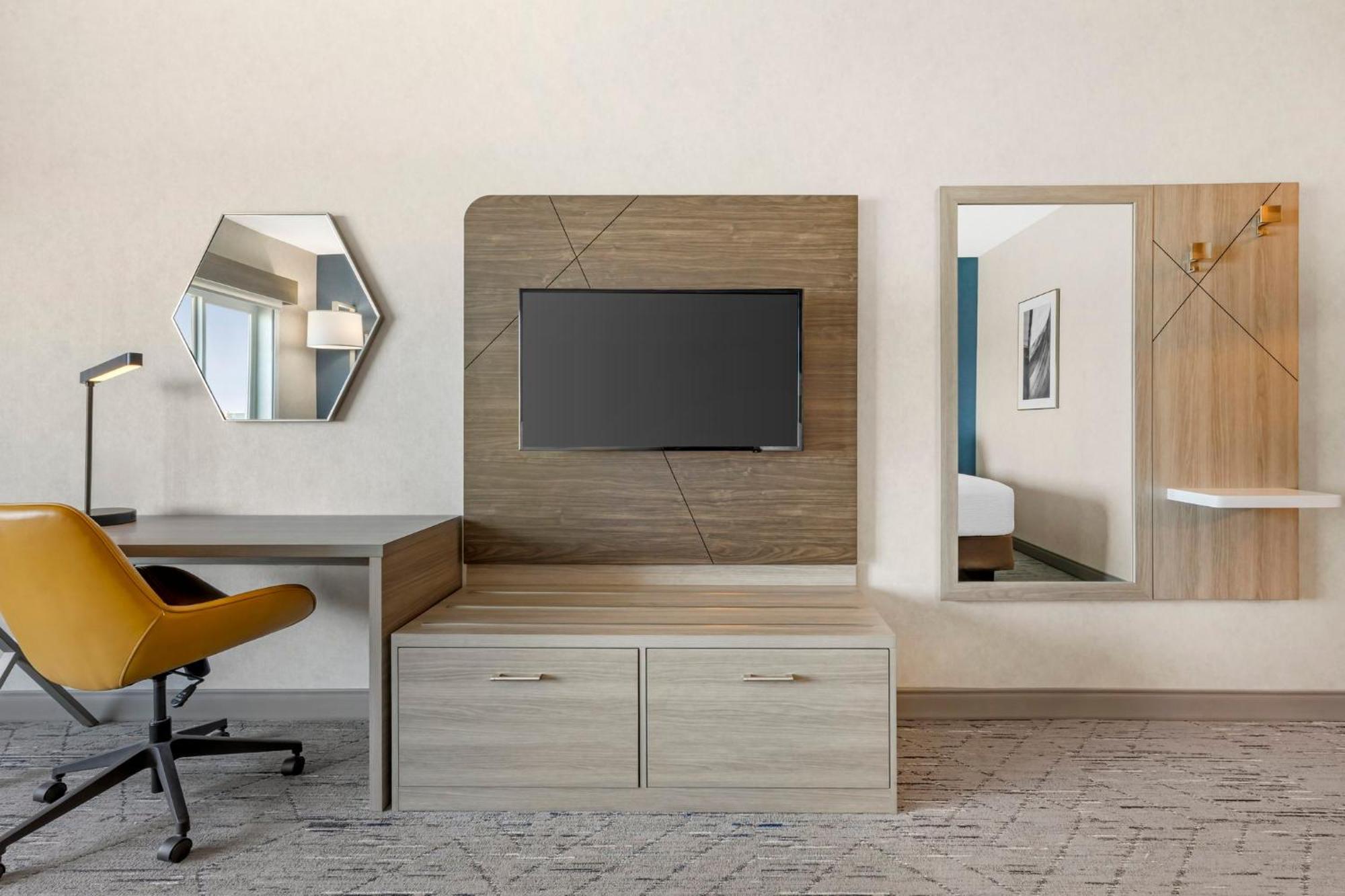 Holiday Inn Express Hotel & Suites Astoria By Ihg Esterno foto